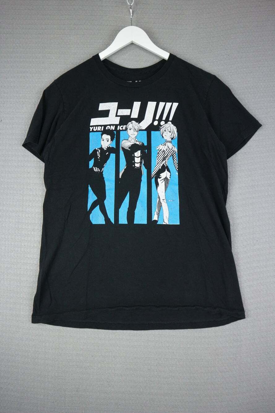Yuri On Ice Anime Crunchyroll Graphic Tee Large